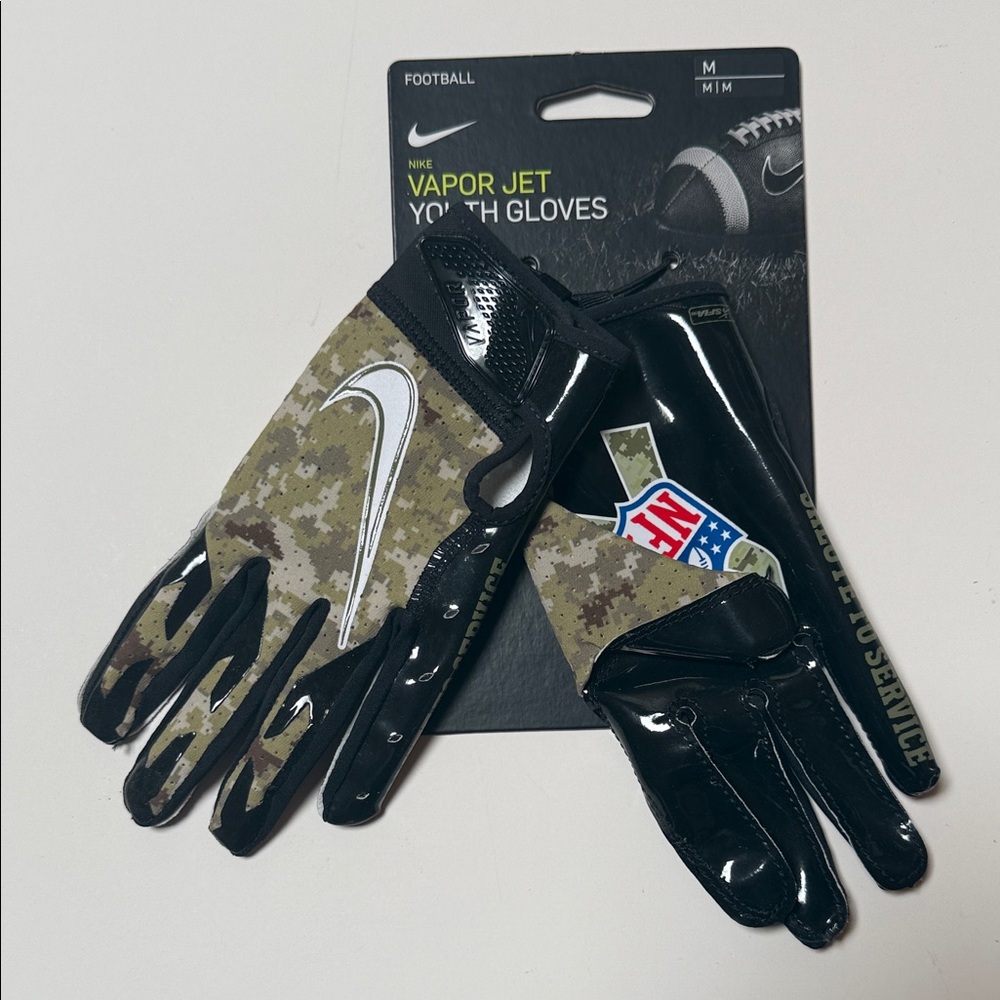 Nike Vapor Jet Youth Gloves - Black and Camouflage Youth unisex Medium BRAND NEW